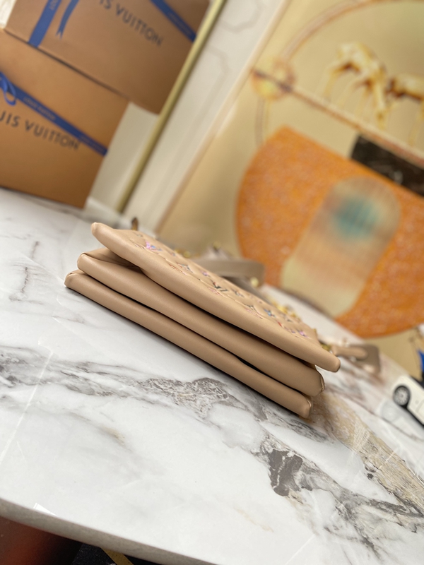 ルイヴィトンバッグ内部構造